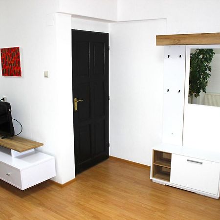 Krasny Priestranny Slnecny Apartman V Centre Mesta Trenčín Extérieur photo